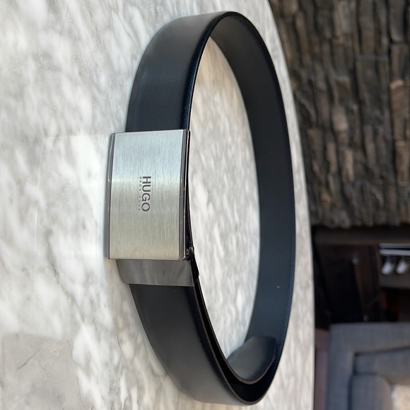 Burberry men’s belt and Hugo boss belt - Picture 4 of 7